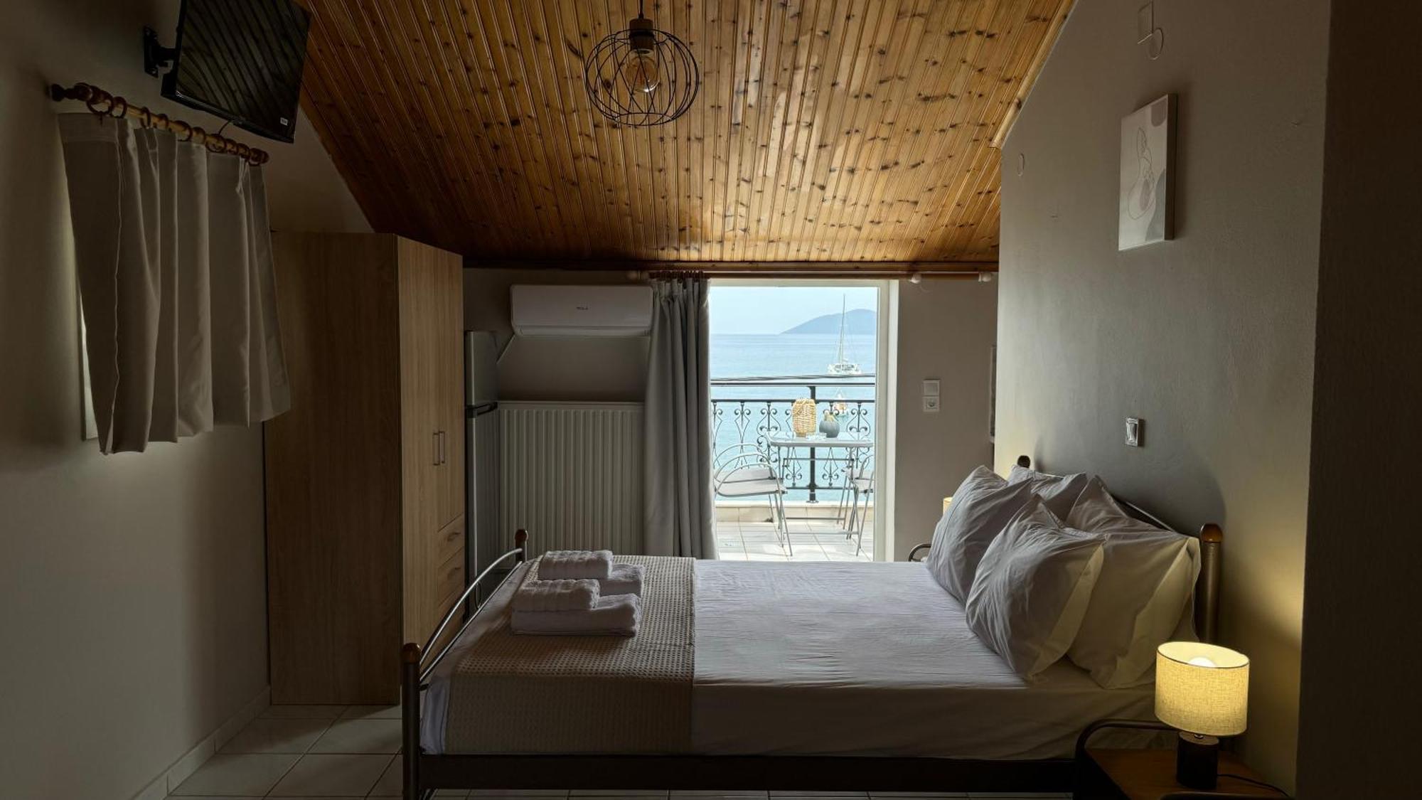 Sea Side Studios Agia Efimia Exteriér fotografie
